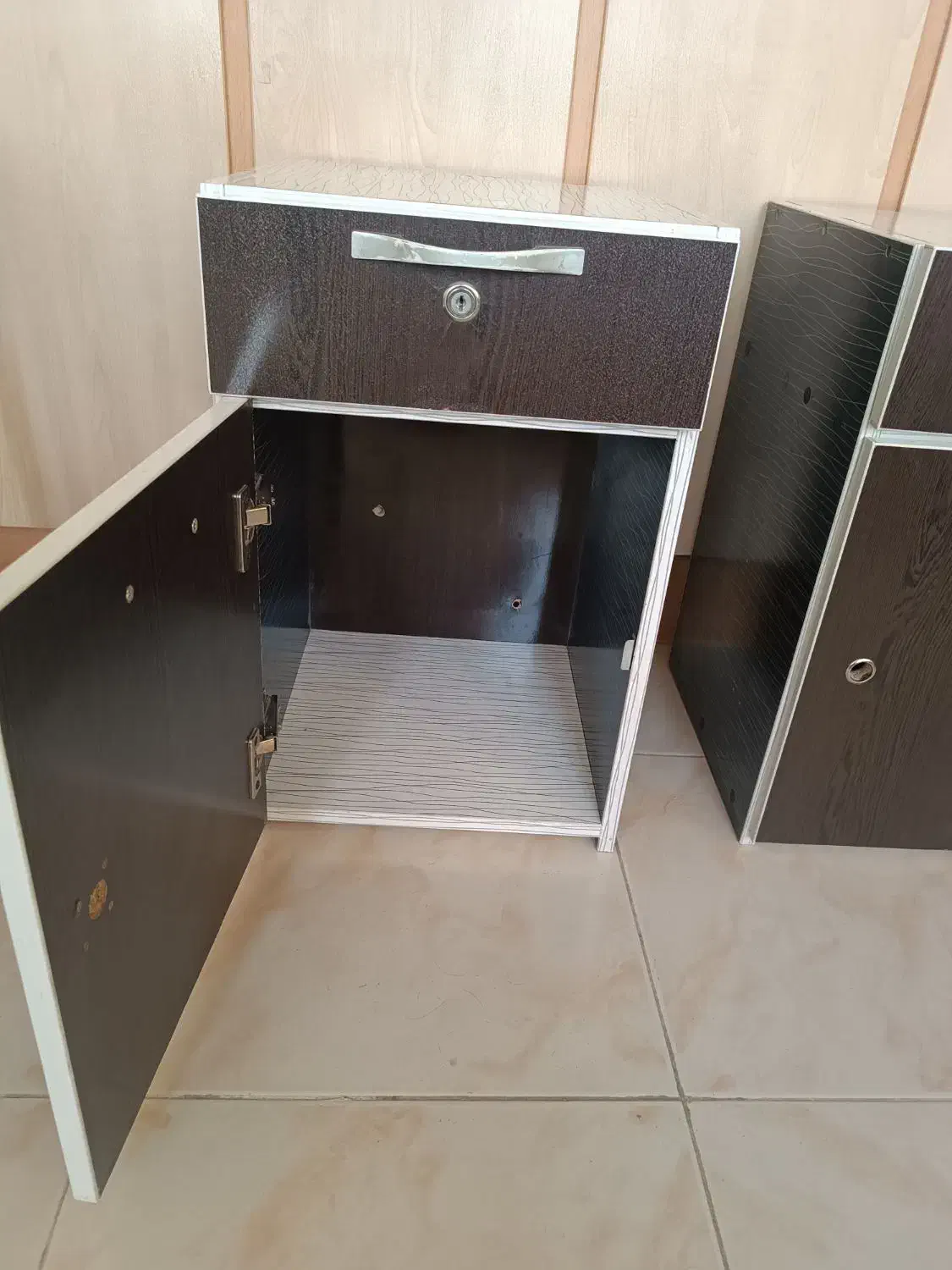 کمد .کمد کوچک کشو دار مخصوص آرایشگاه و مغازه|جاکفشی، کمد، دراور|شاهین‌شهر, حافظ شمالی|دیوار