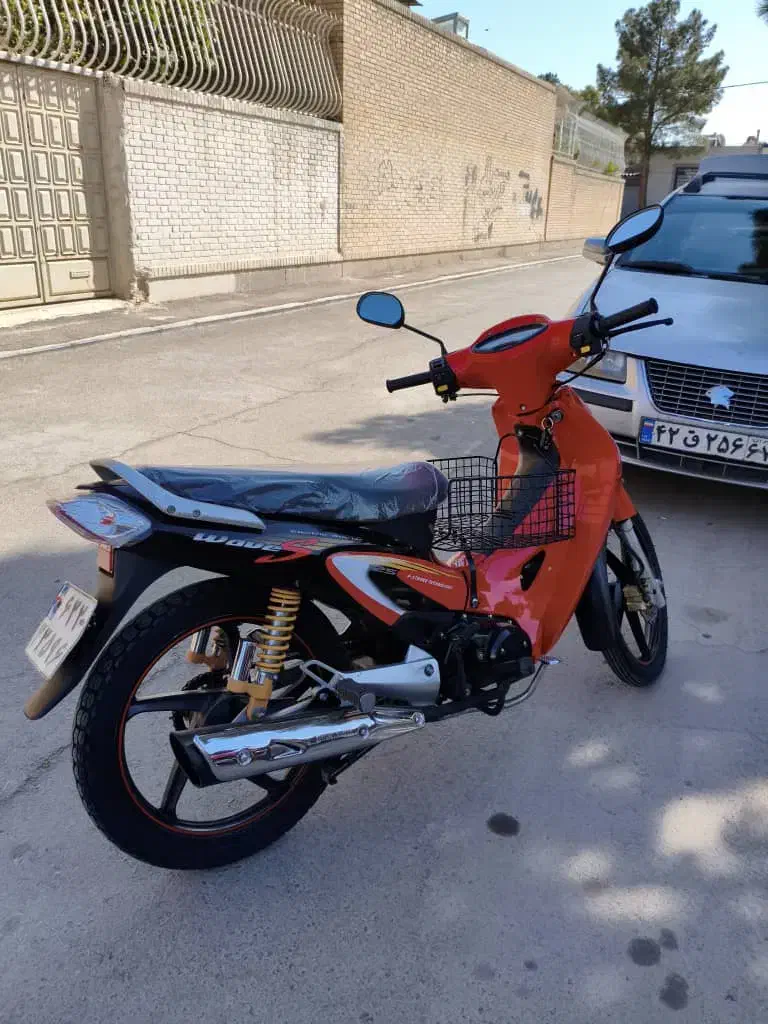 موتور بی کلاج ۱۲۵ نامی در حد|موتورسیکلت|شاهین‌شهر, شهرک پردیس|دیوار