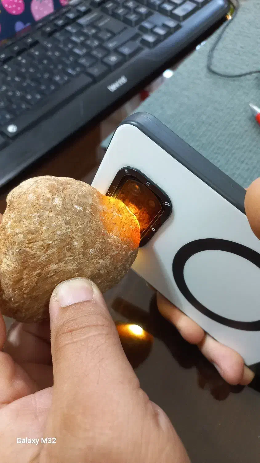 سنگ سیترین نباتی|جواهرات|برخوار, |دیوار