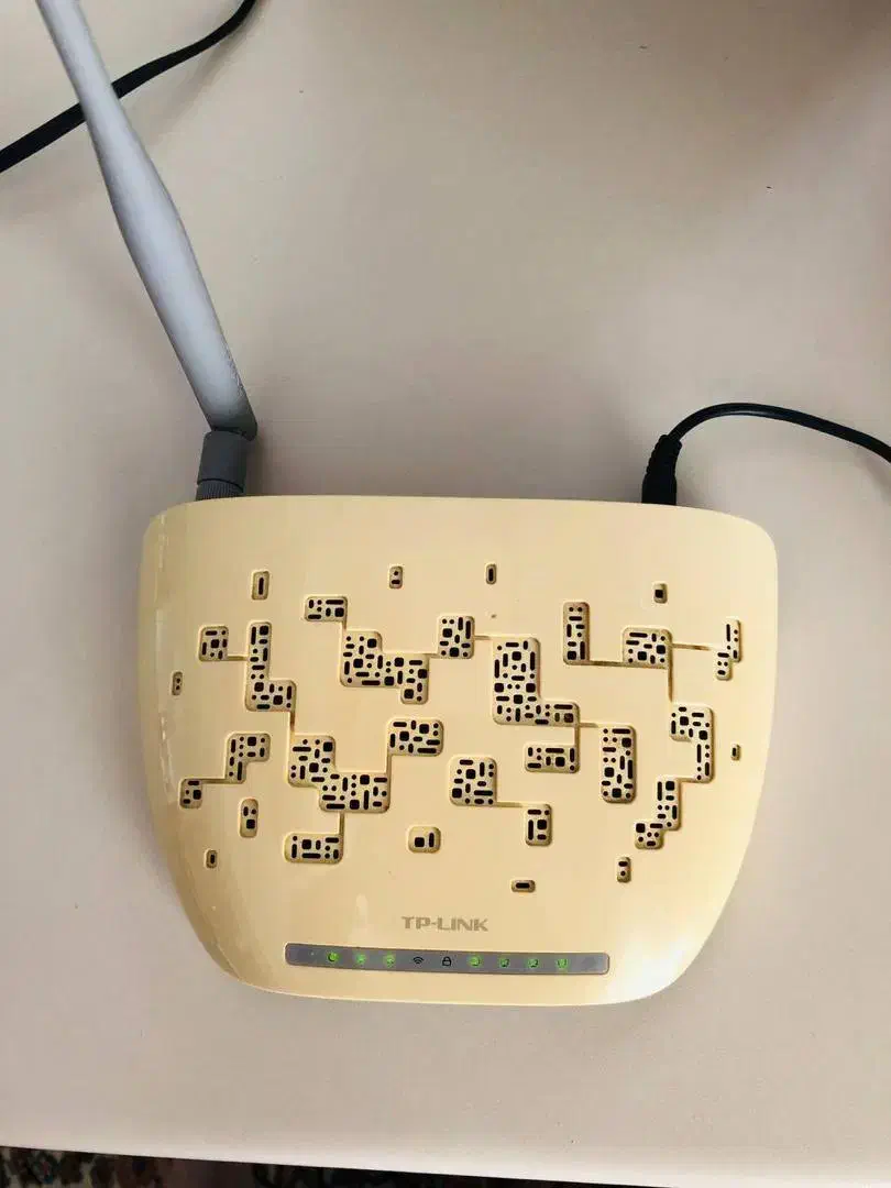 مودم کاملا سالم و تمیز|مودم و تجهیزات شبکه|لاهیجان, انقلاب|دیوار