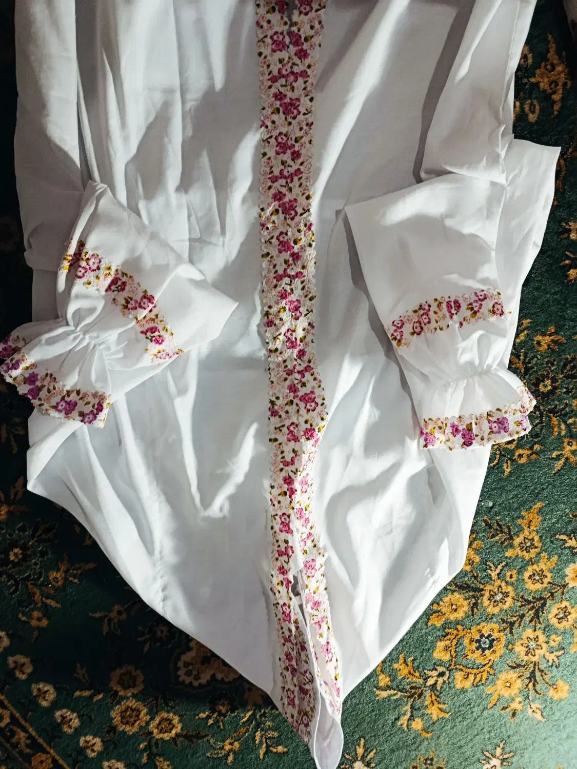 چادر جشن تکلیف دخترانه|لباس|شیراز, میانرود|دیوار