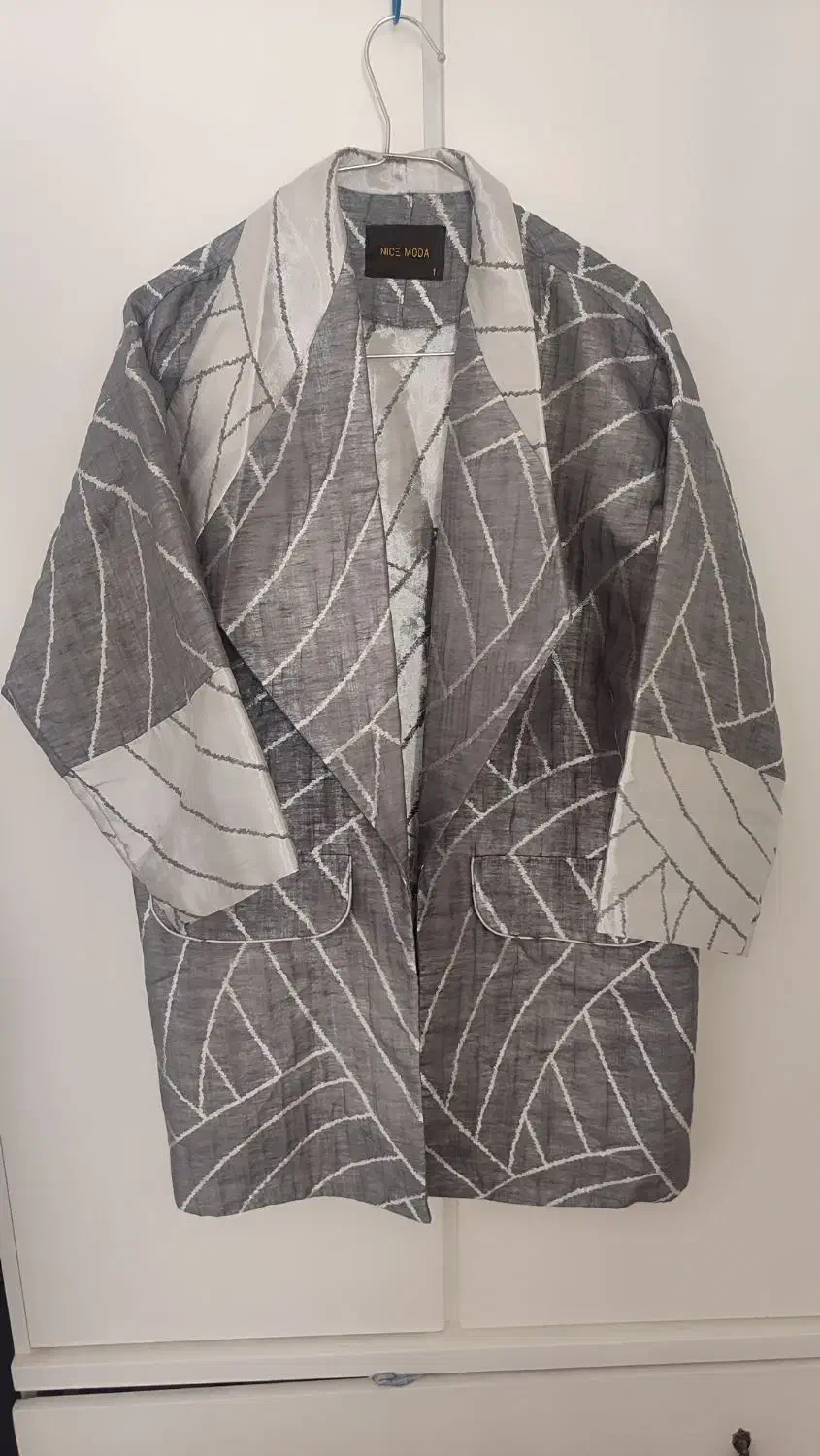 لباس مجلسی|لباس|تربت‌حیدریه, طالقانی|دیوار