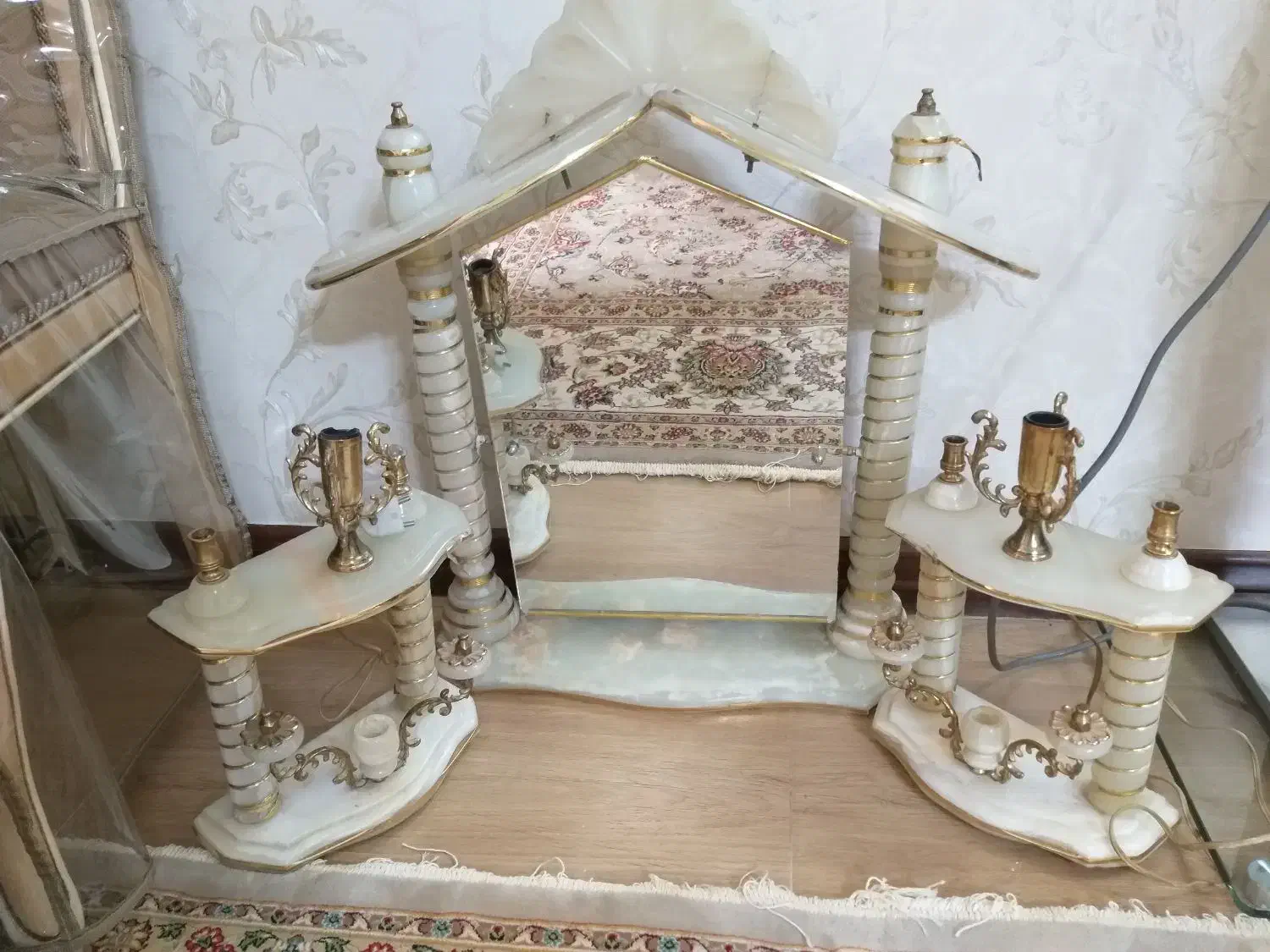 آیینه و شمعدون سالم و تمیز و قشنگ|آینه|قم, حنیف نژاد|دیوار