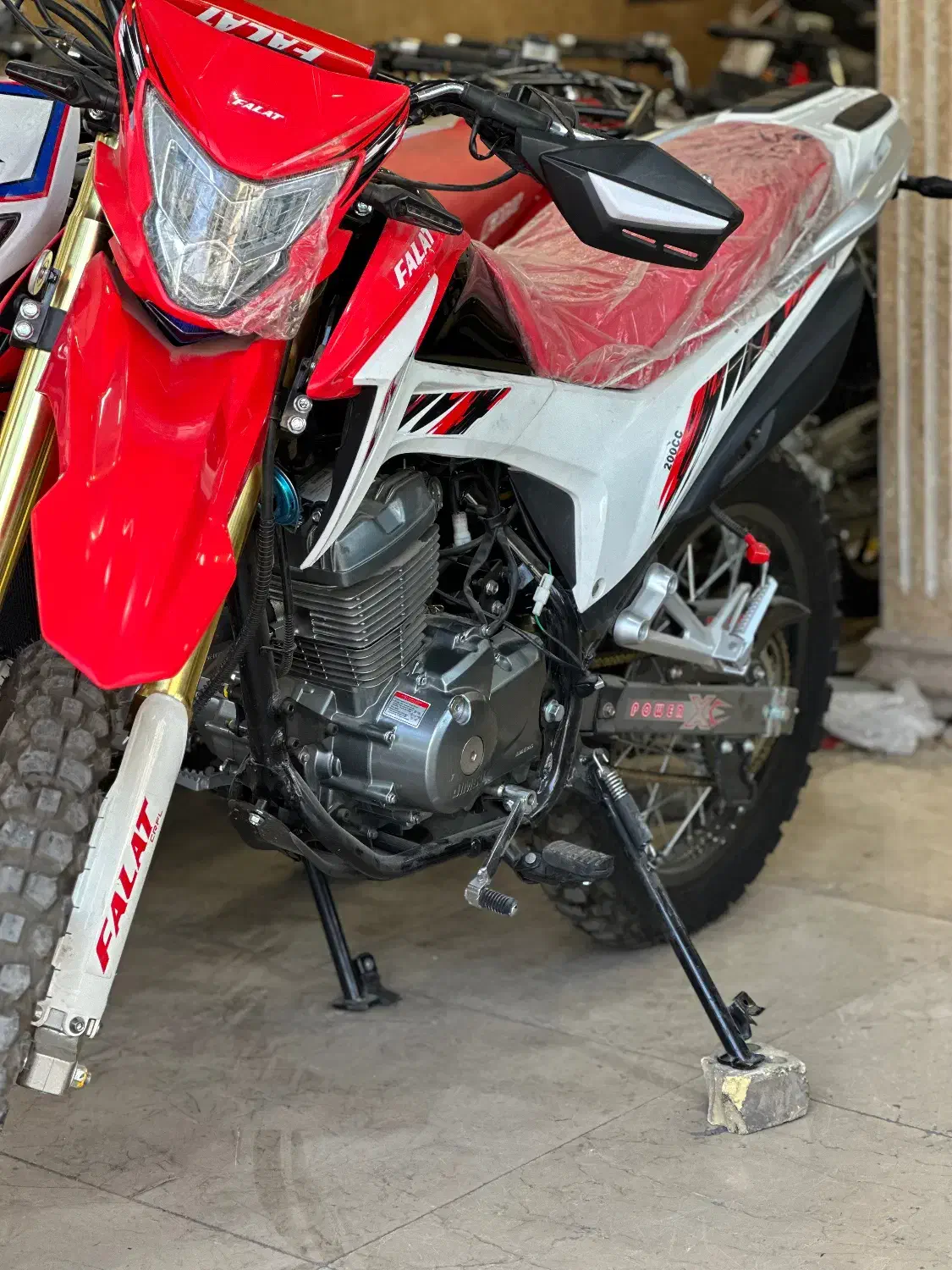 تریل فلات۲۰۰ صفر۱۴۰۴ نقدو اقساط|موتورسیکلت|گرگان, |دیوار