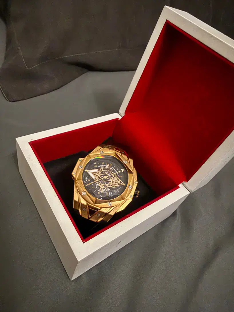 ساعت کهکشانی 2025 برند هابلوت|ساعت|تهران, ابوذر|دیوار