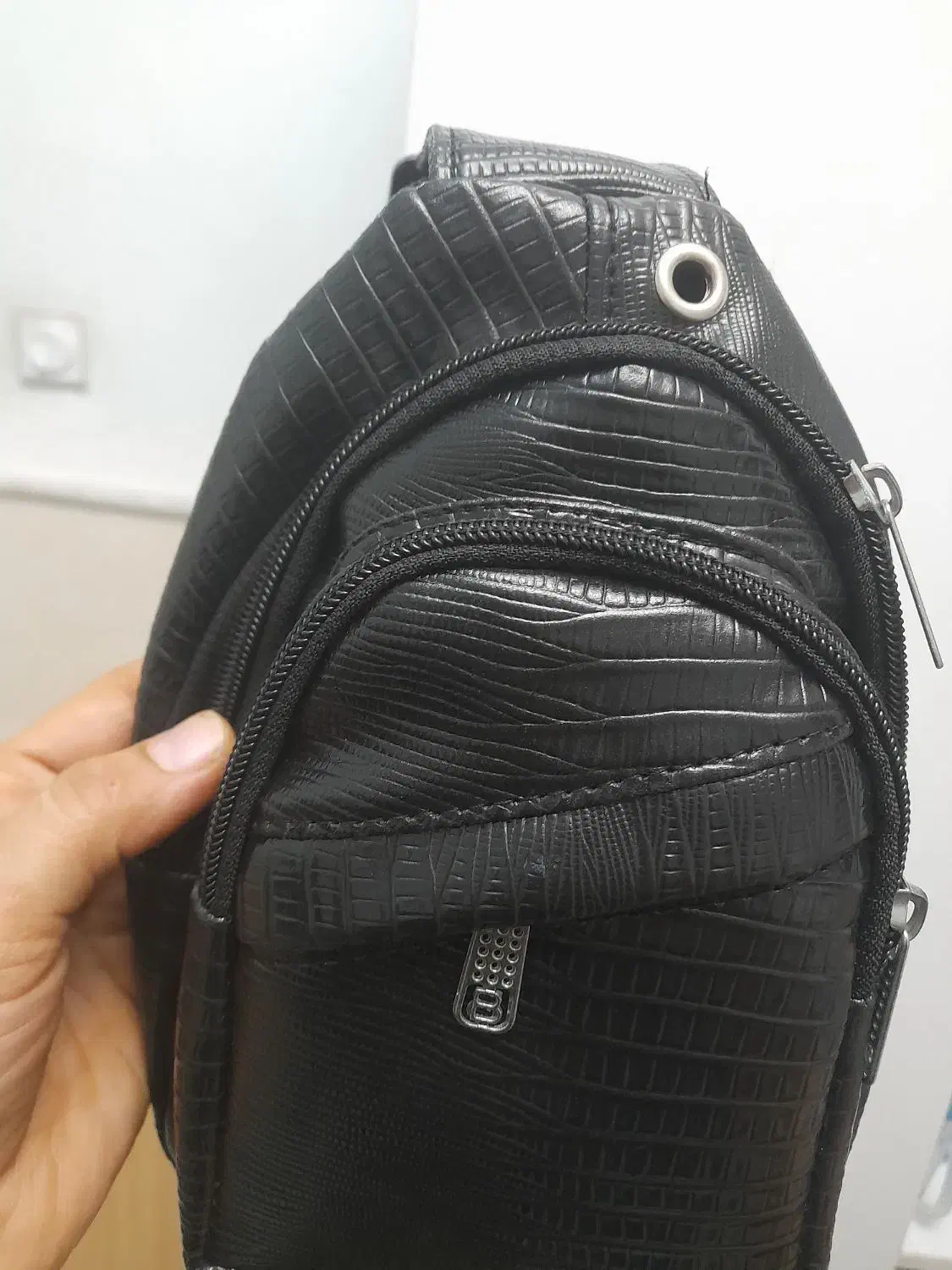 تعدادی لباس و کیف نو و کلاه|لباس|قم, خداکرم|دیوار