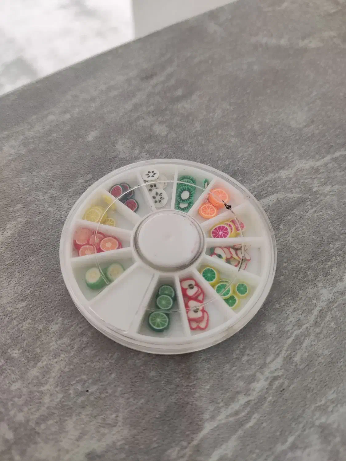 تعدادی وسایل ناخن در حد نو نو|آرایشی، بهداشتی، درمانی|شاهینشهر, شهرک گلدیس|دیوار