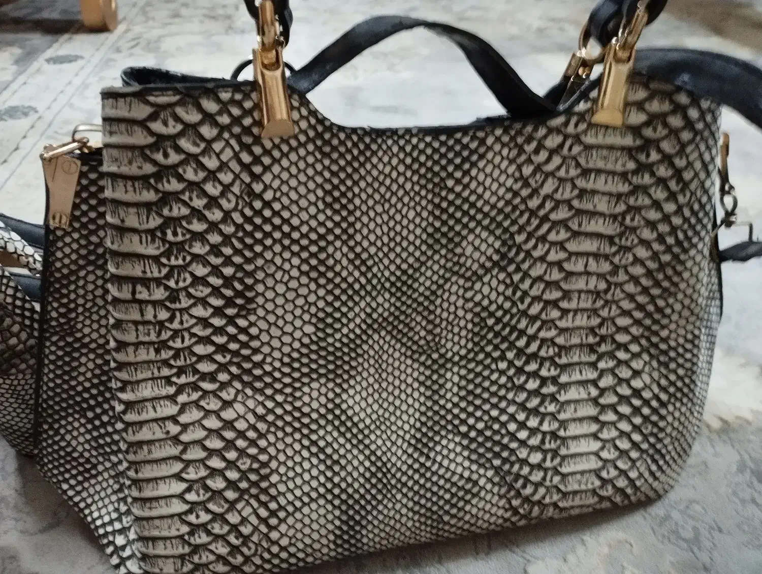 تعداد زیادی لباس زنانه بچگانه نو در حد نو|حراج|تهران, آهنگران (سراسیاب دولاب)|دیوار