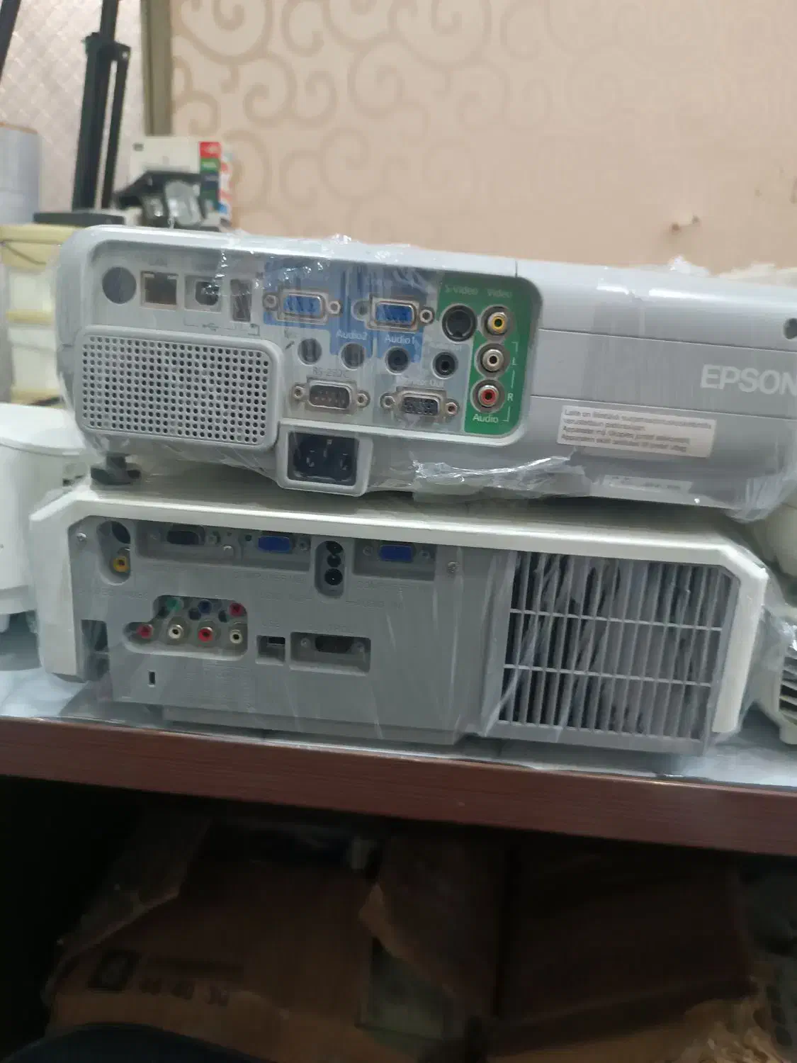 فروش فوری ویدئو پروژکتور استوک اروپایی|تلویزیون و پروژکتور|تهران, کاج|دیوار