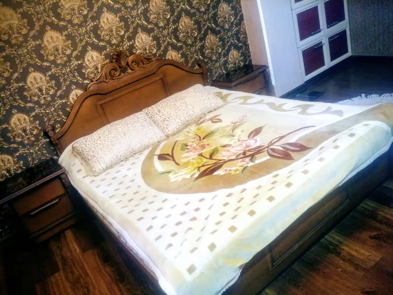 سرویس رختخواب دونفره و سرویس رختخواب تکنفره|تخت و سرویس خواب|تبریز, |دیوار