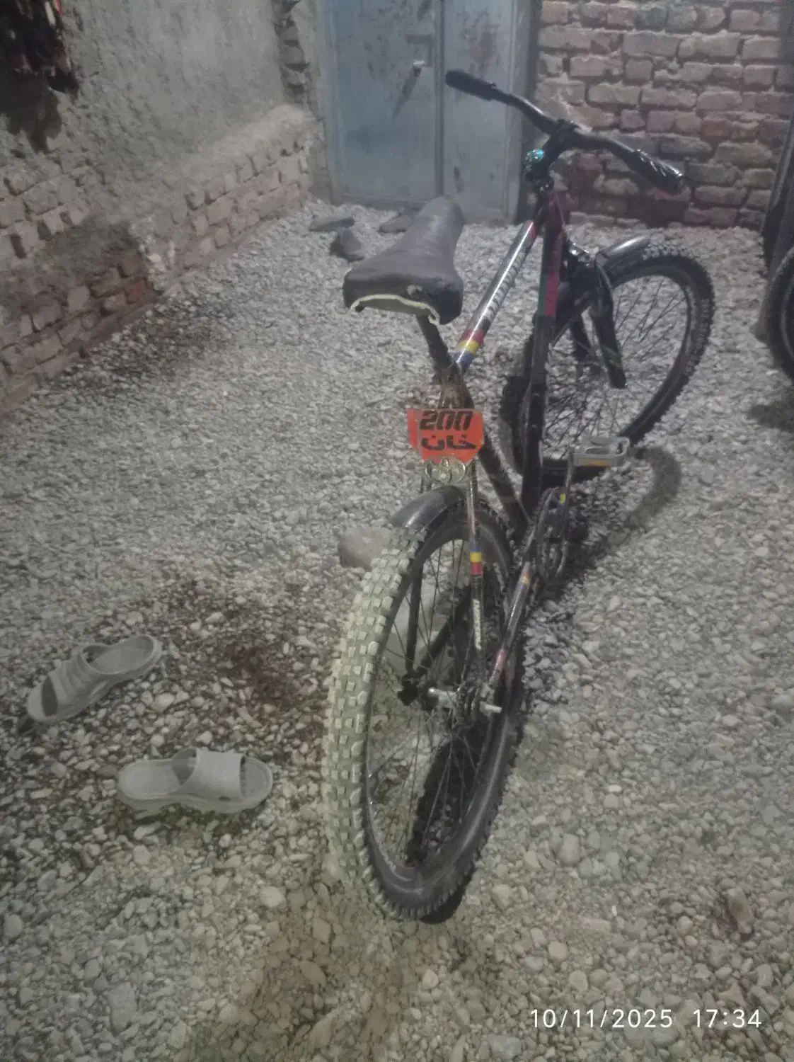 26 آساک|دوچرخه، اسکیت، اسکوتر|خاش, |دیوار