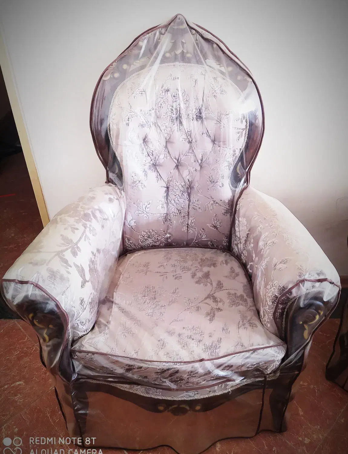 مبل|مبلمان خانگی و میز عسلی|اصفهان, باغ زرشک|دیوار