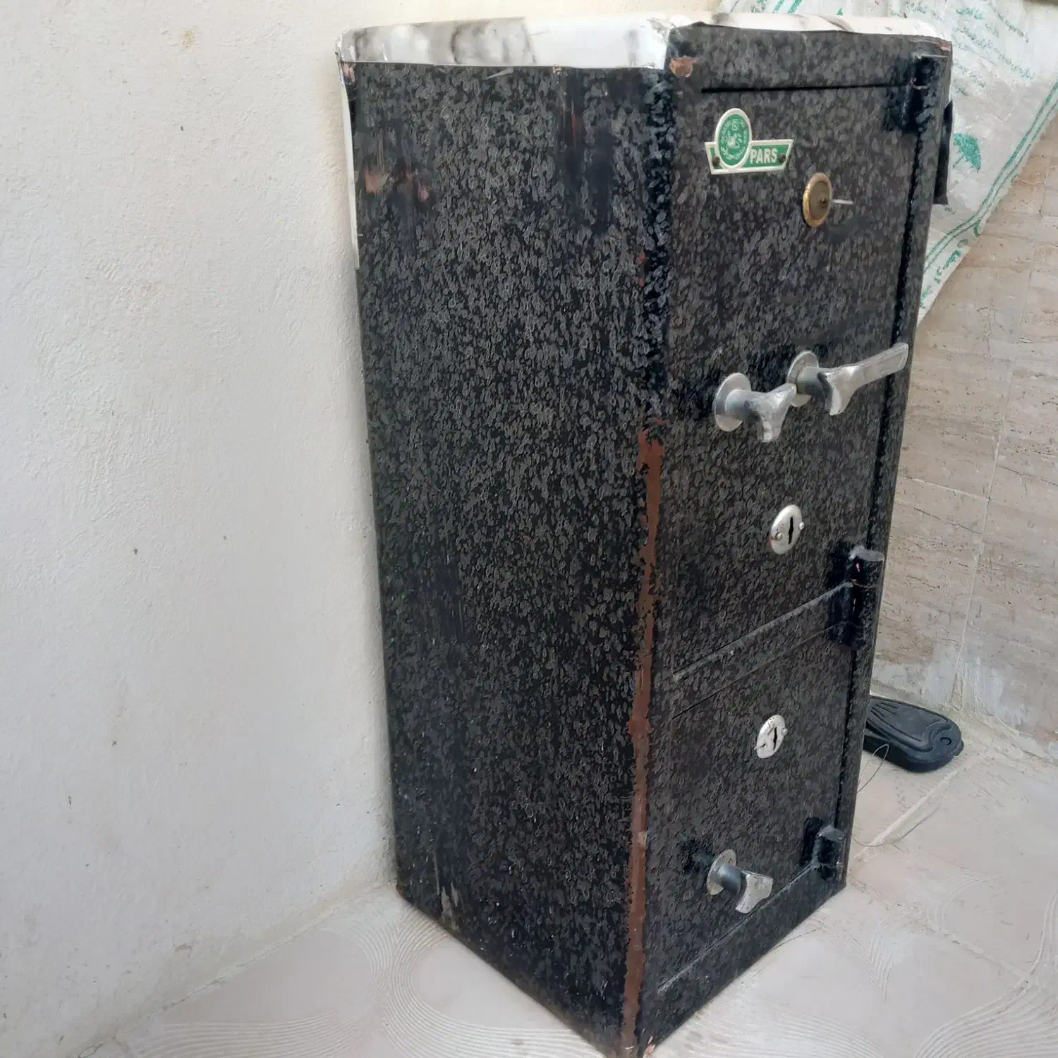 گاوصندوق|ابزارآلات|بجنورد, |دیوار