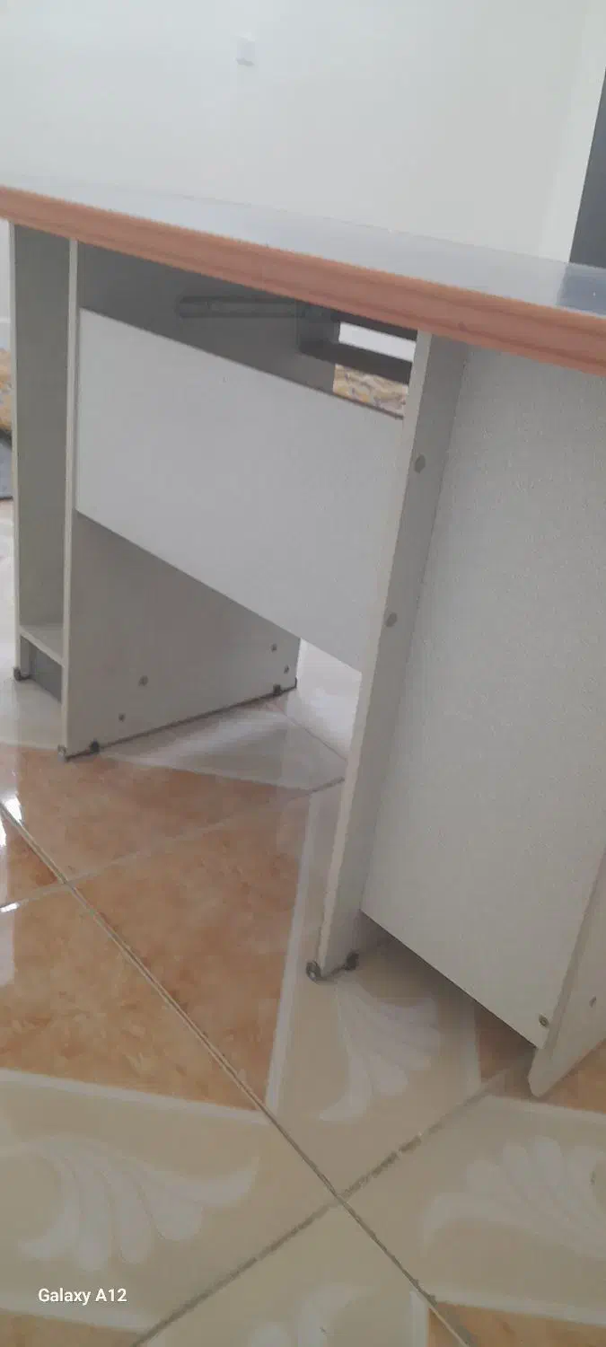 میز کامپیوتر|میز تحریر و کامپیوتر|اسلام‌شهر, شهرک قائمیه|دیوار