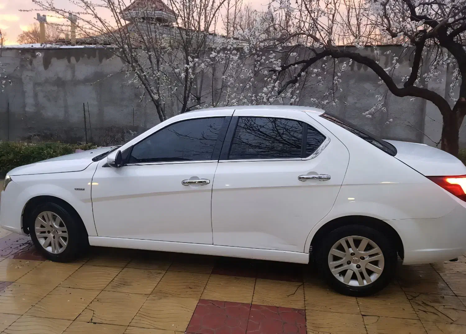 دنا پلاس 98|خودرو سواری و وانت|اندیشه, اندیشه فاز ۳|دیوار