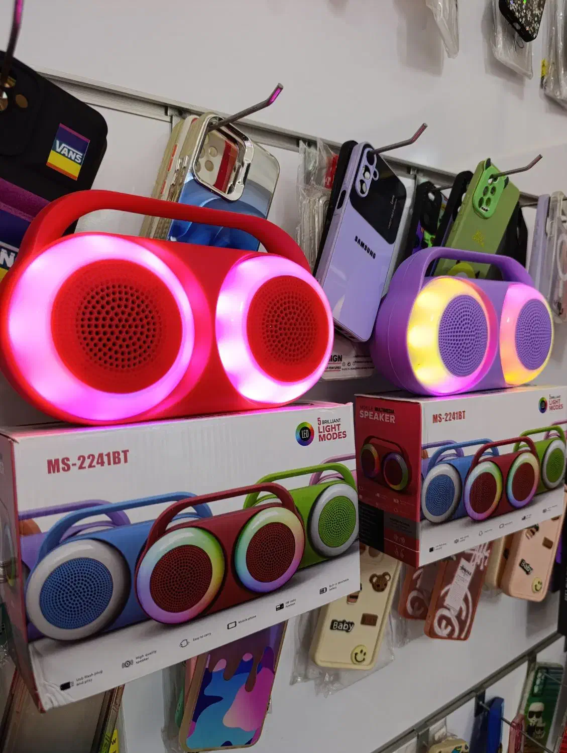 فانتزی اسپیکر های RGB شارژ نگهداری بالا صدای درجه1|سیستم صوتی خانگی|ارومیه, |دیوار