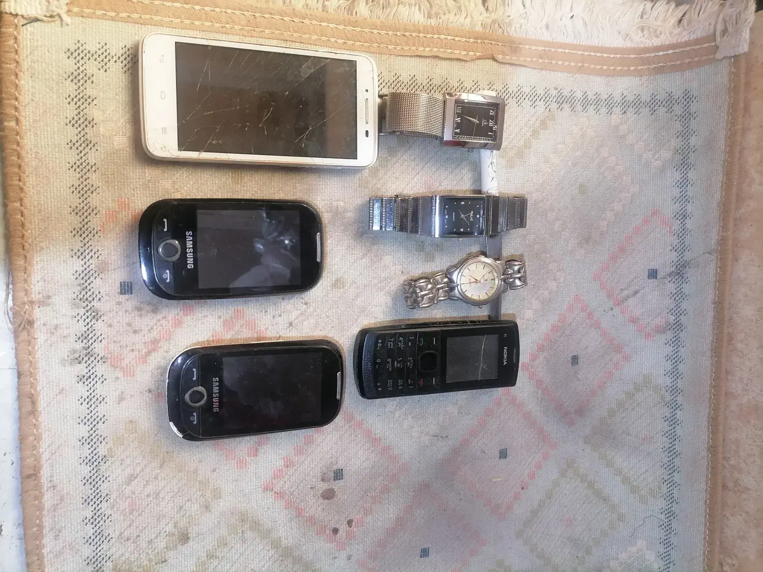 گوشی موبایل وساعت مچی|موبایل|تاکستان, |دیوار