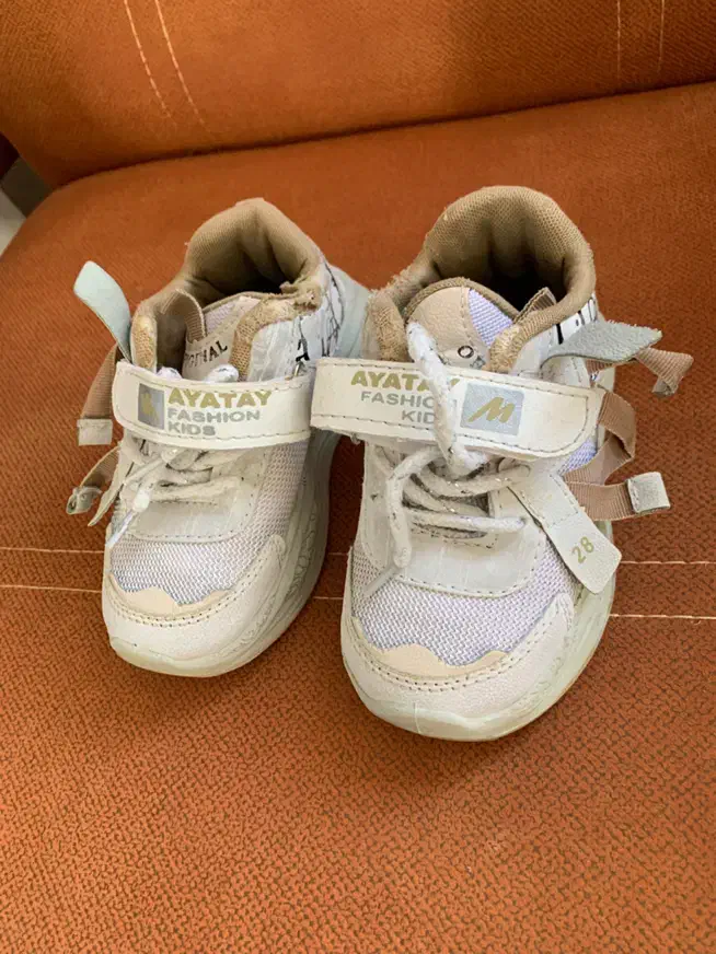 کفش پسرانه|کفش و لباس بچه|بیرجند, |دیوار