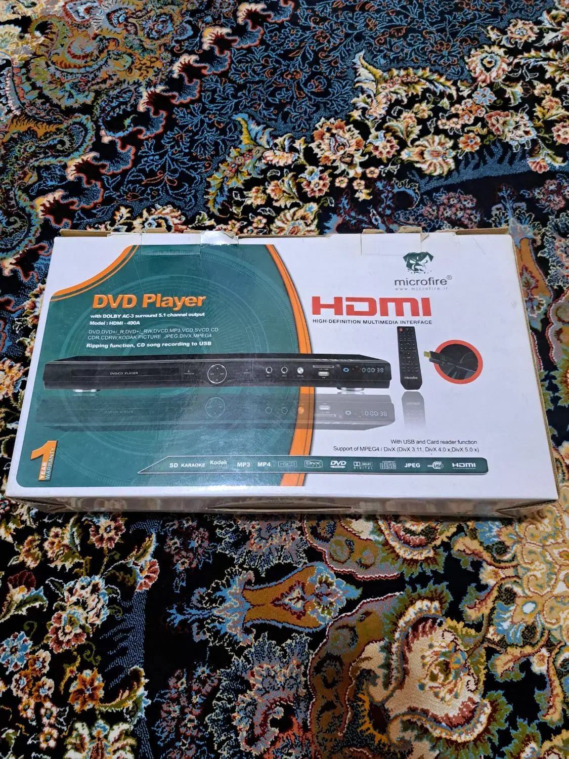 دی وی دی در حد نو  به همراه یه پلاستیک فیلم|پخش‌کننده DVD و ویدیو|همدان, |دیوار