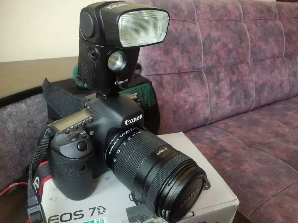 دوربین کانن EOS 7D و فلاش کانن EX320|دوربین عکاسی و فیلمبرداری|شیراز, زرهی|دیوار