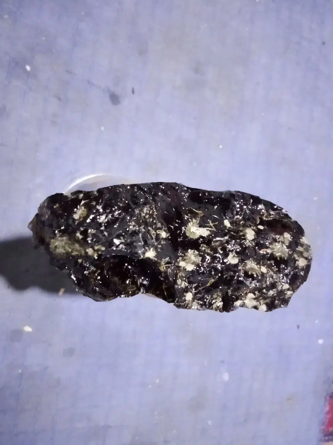 اسمشو نمیدونم باید گفت سنگ یا یه الماس باشکوه|کلکسیون اشیاء عتیقه|اسفراین, |دیوار