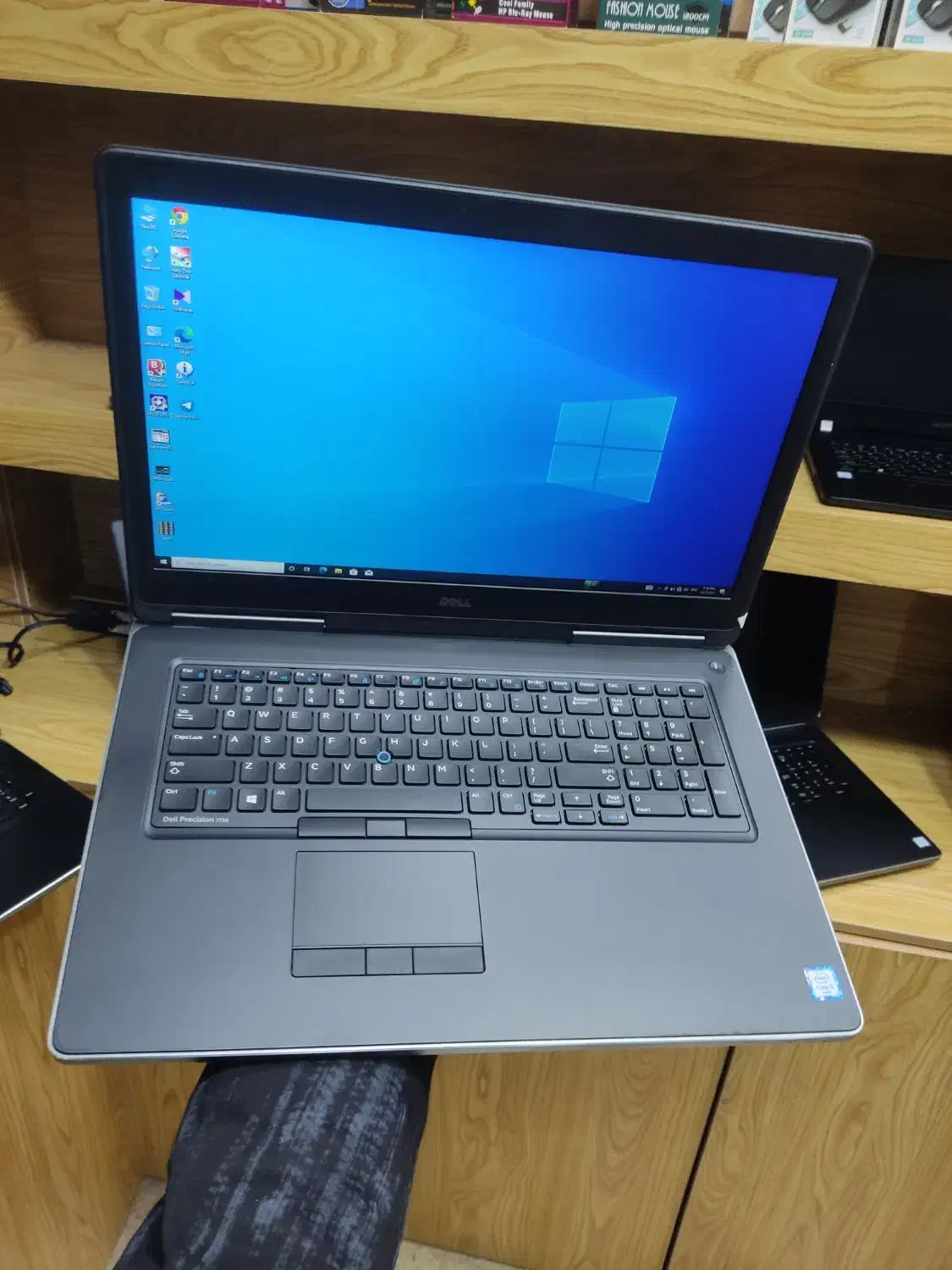 رندرDell Precision 7710 HQ گرافیکدار/گیمینگ/طراحی|رایانه همراه|ری, علایین|دیوار