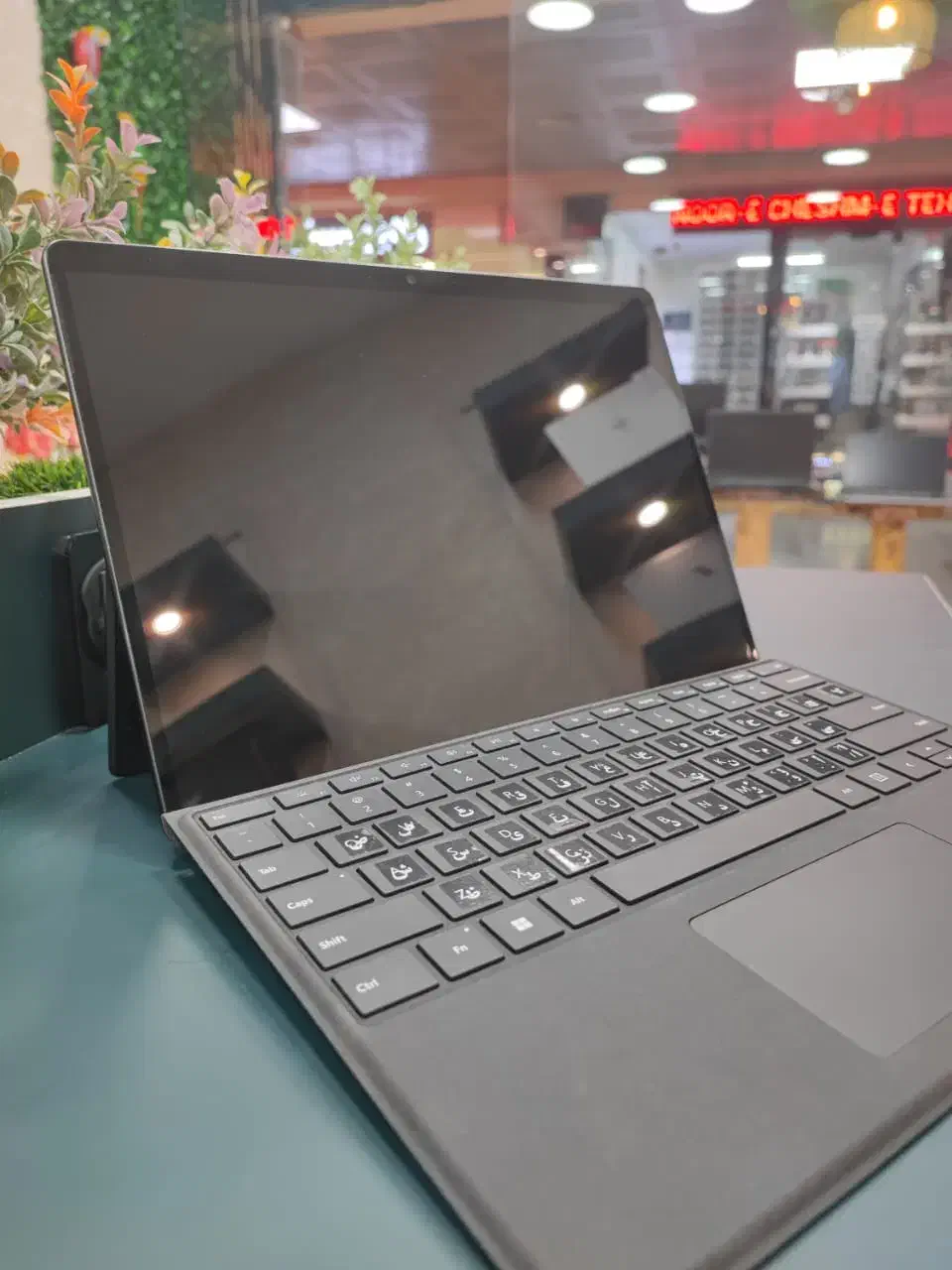 لپ تاپ سرفیس|رایانه همراه|تهران, فلسطین (میدان انقلاب)|دیوار