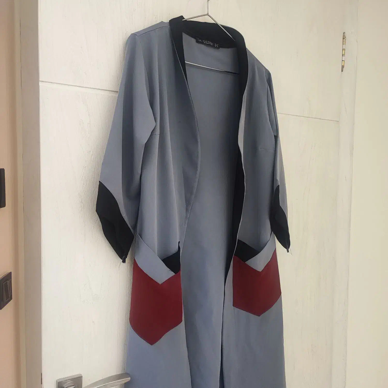 تعدادی مانتو زنانه کاملا تمیز و سالم|لباس|اصفهان, شاهزاده ابراهیم|دیوار