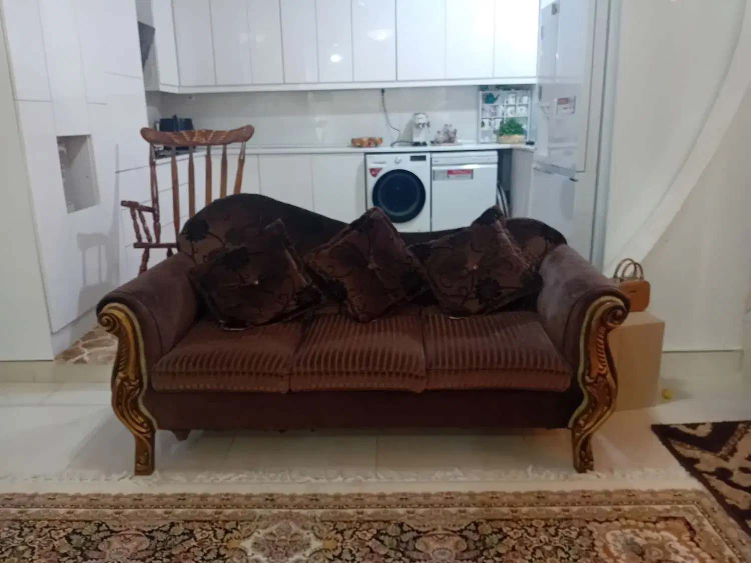 مبل نیمه سلطنتی .در حد نو سالم زیبا|مبلمان خانگی و میز عسلی|میناب, |دیوار