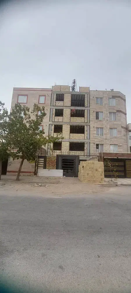 پیشفروش ساختمان شهرک میرداماد خ ۲۰ املاک سلطانی|پیشفروش املاک|قزوین, |دیوار