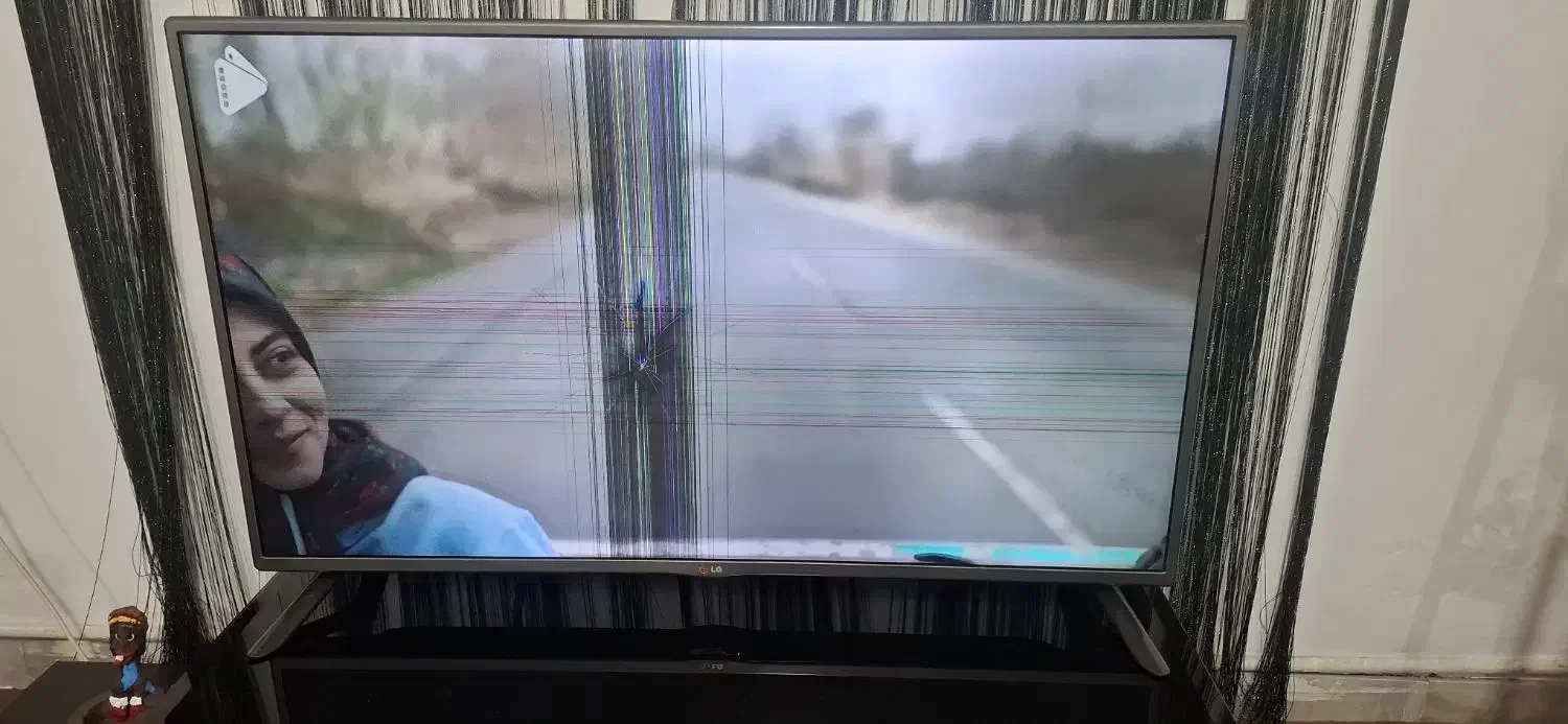 تلویزیون ال جی اصل ۴۲ نیازمند تعمیر|تلویزیون و پروژکتور|تهران, جی|دیوار