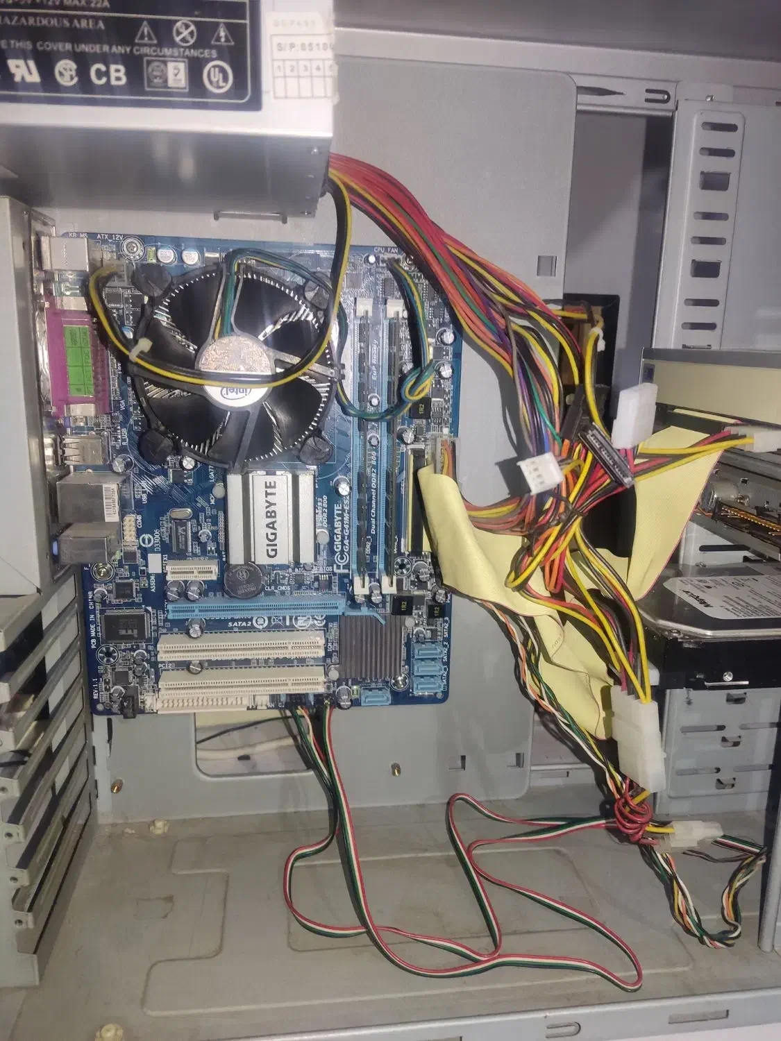 کیس کامپیوتر g41 گیکا ویندوز ده رم چهار 64بیت|رایانه رومیزی|اصفهان, شهرک کاوه|دیوار