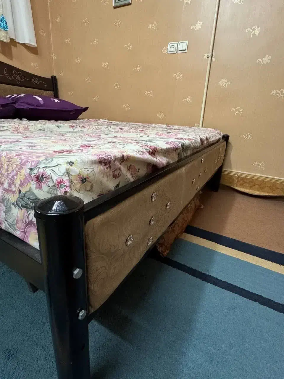 تخت دو نفره با تشک|تخت و سرویس خواب|فولادشهر, B8|دیوار