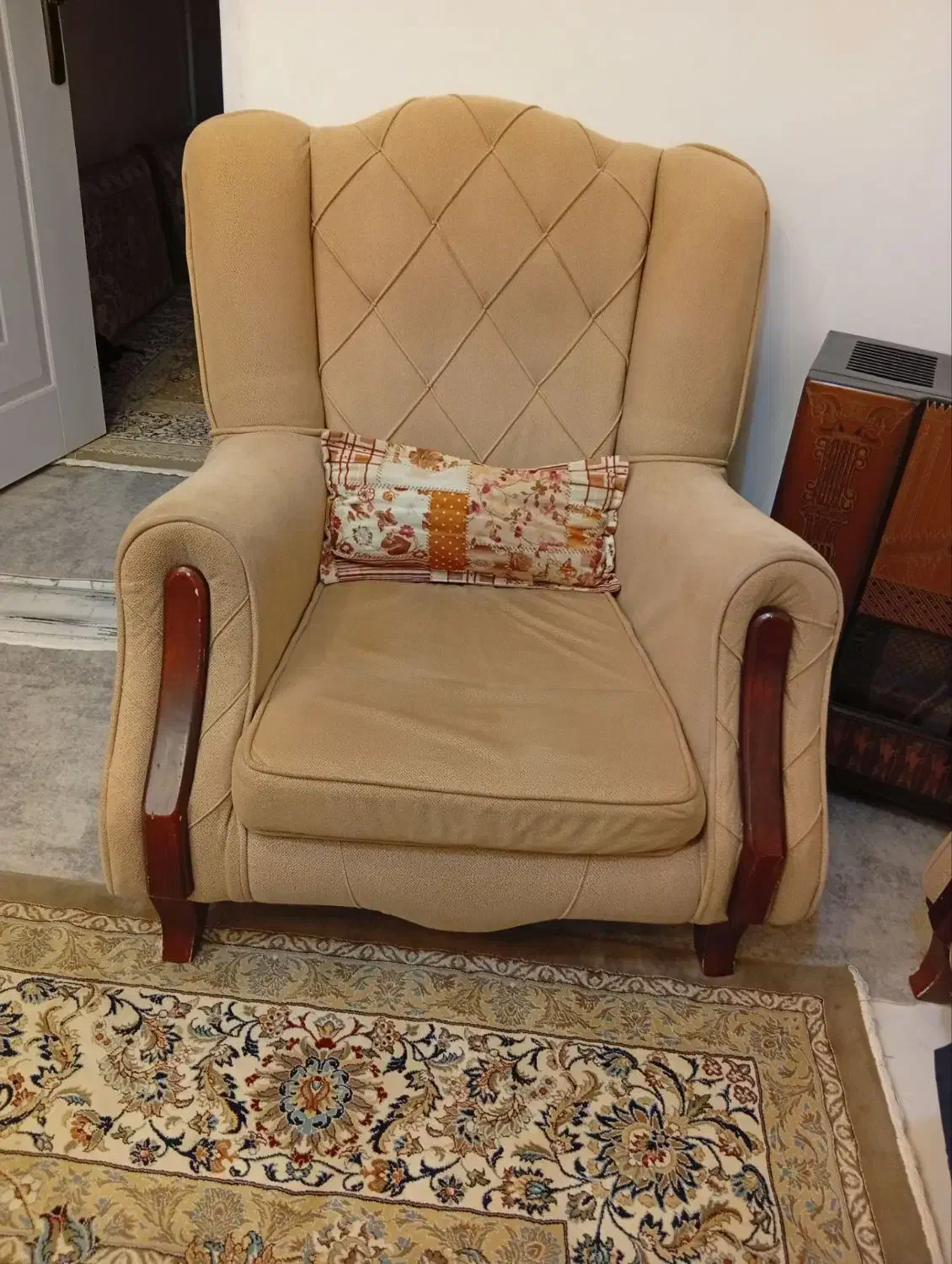 مبل|مبلمان خانگی و میز عسلی|تربت‌حیدریه, بالا ولایت|دیوار