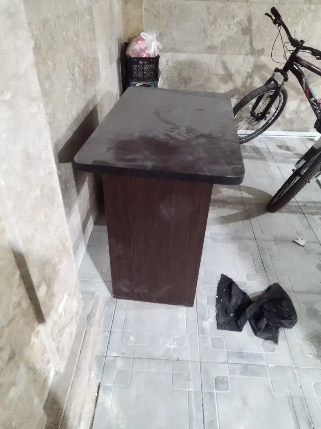 میز تحریر|لوازم التحریر|شیروان (خراسان), |دیوار