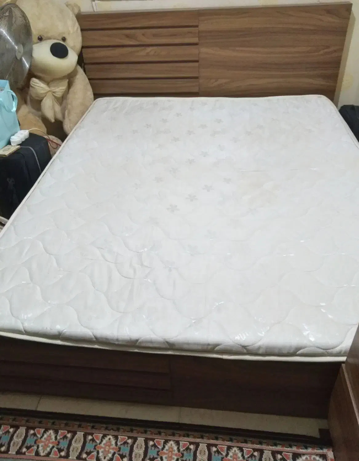 تخت وتشک دونفره|تخت و سرویس خواب|ساری, |دیوار