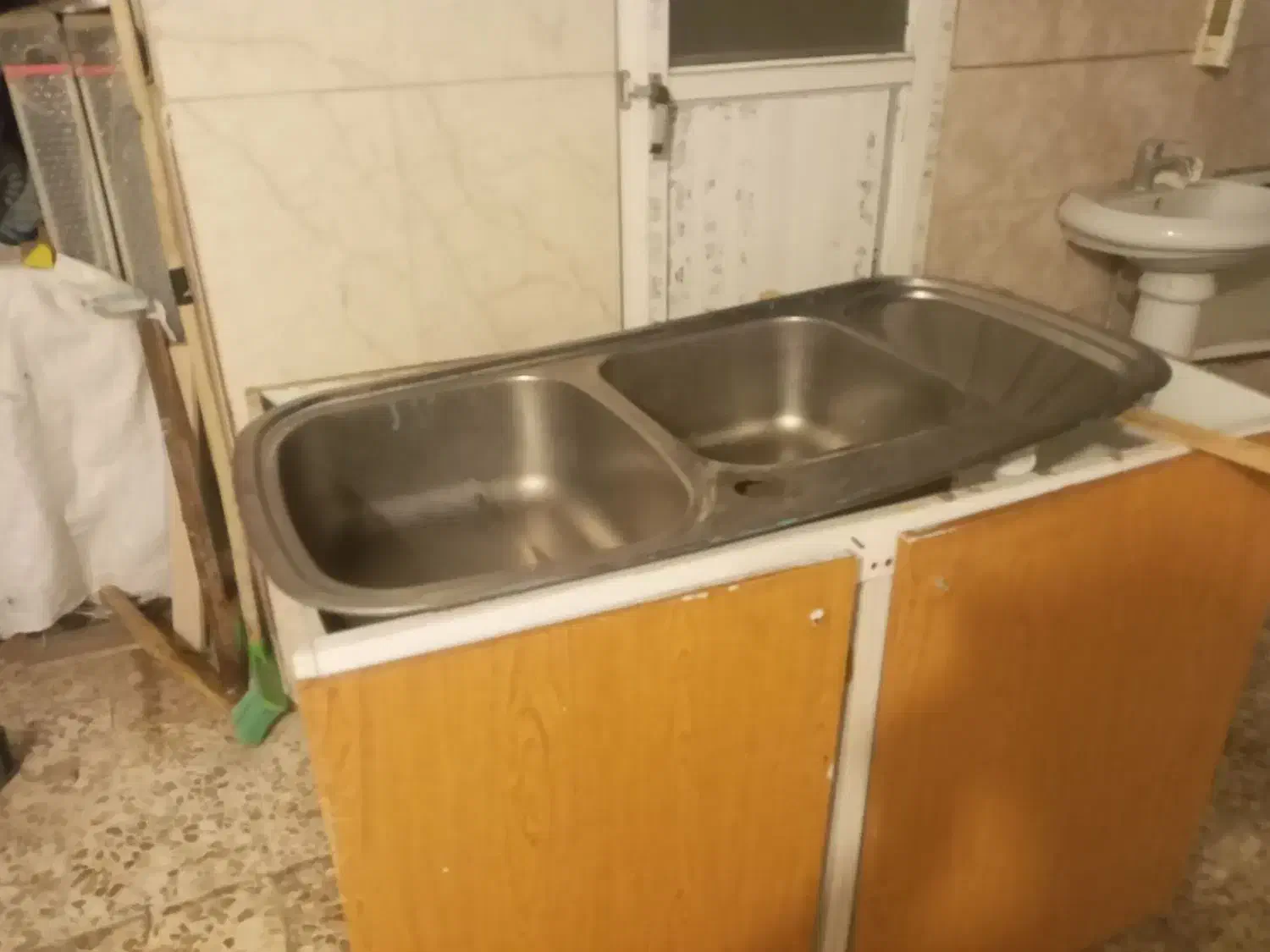 کابینت و سینک|آب‌چکان و نظم‌دهنده ظروف|قم, علی آباد سعدگان|دیوار