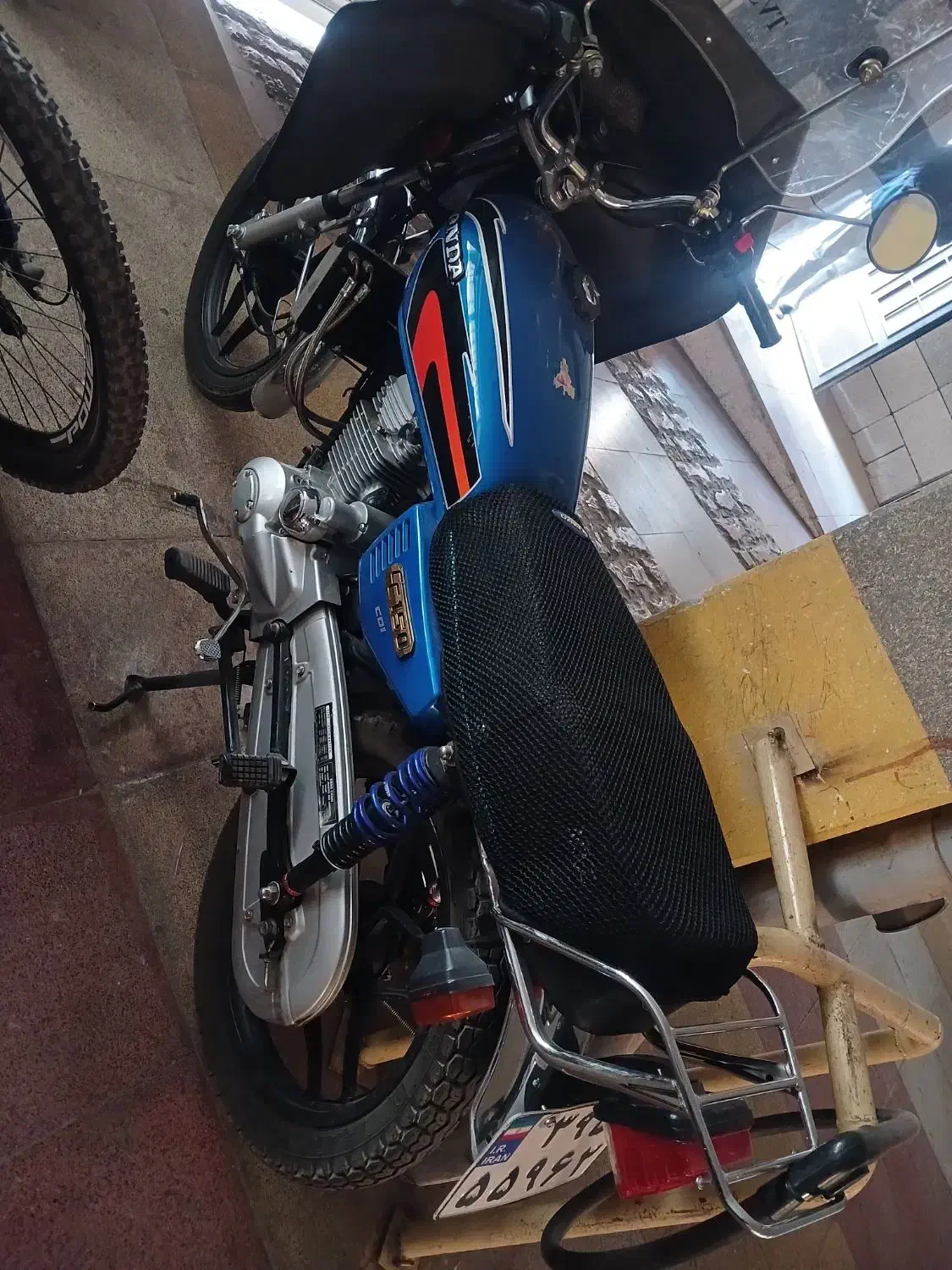 موتور سیکلت حسنا مدل۴۰۲ مدارک کامل|موتورسیکلت|میانه, |دیوار