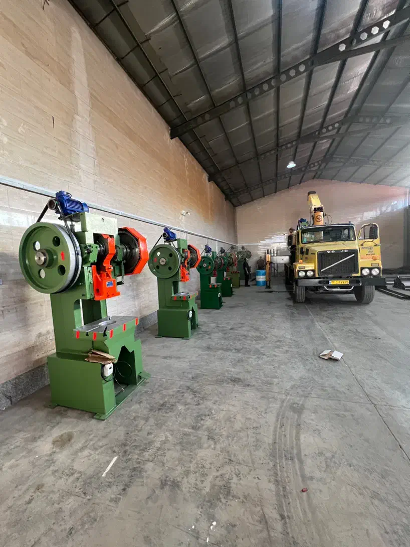 پرس کار حرفه ای ظربه ای و پرس بریک|استخدام صنعتی، فنی، مهندسی|تبریز, |دیوار