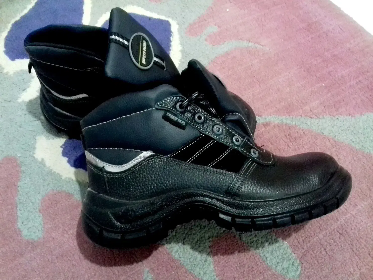 کفش ایمنی کار|کیف، کفش، کمربند|منجیل, |دیوار