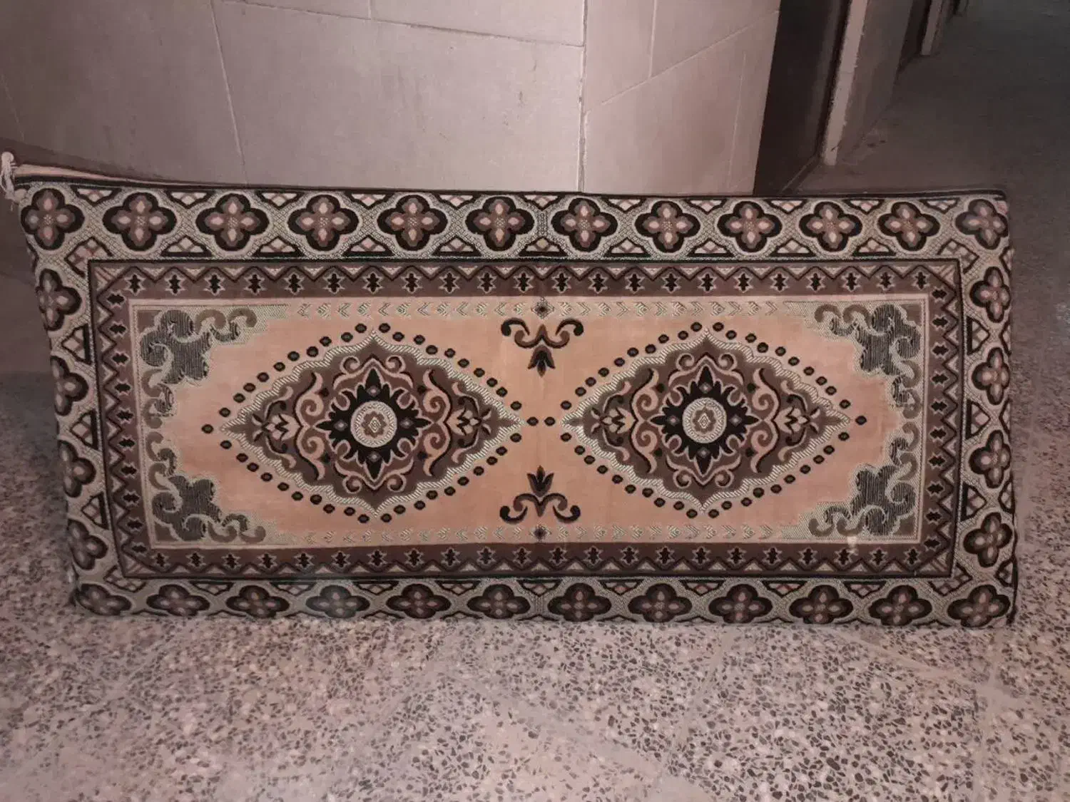 مخته|فرش|خمینیشهر, |دیوار