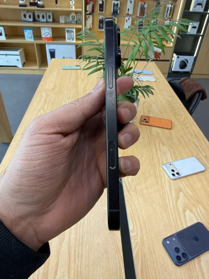 ۱۶پرومکس ۲۵۶گیگ|موبایل|تهران, هروی|دیوار