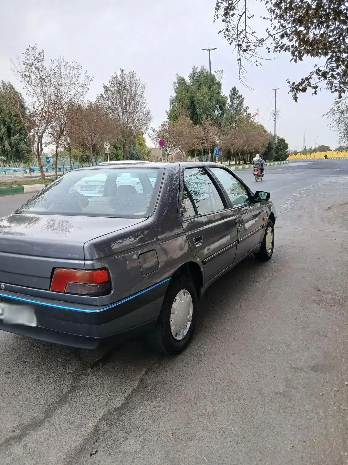 پژو ۴۰۵ مدل ۹۷ تمیز کم کارکرد|خودرو سواری و وانت|قم, زنبیل آباد|دیوار