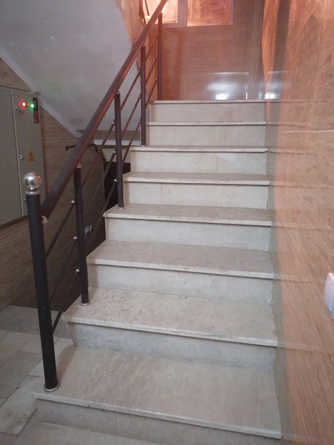 خدمات نظافت راه پله و ساختمان|خدمات نظافت|کرج, گلشهر|دیوار