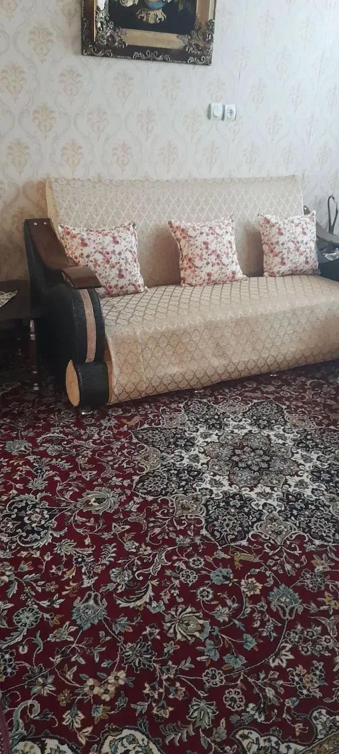 مبل|مبلمان خانگی و میز عسلی|گلبهار, شهر جدید گلبهار|دیوار