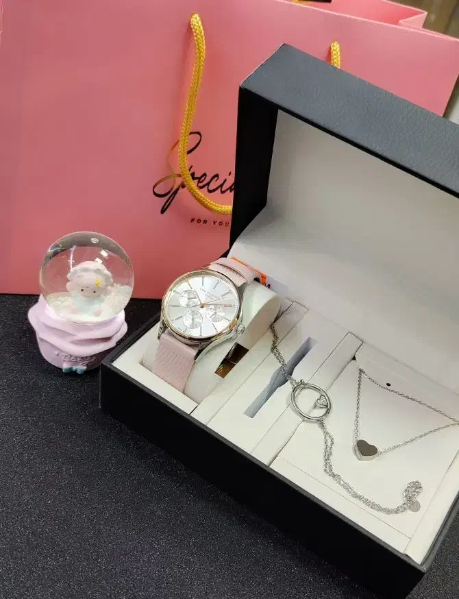 کادو ولنتاین دخترانه و زنانه ست ساعت|بدلیجات|اصفهان, شیخ اشراق|دیوار