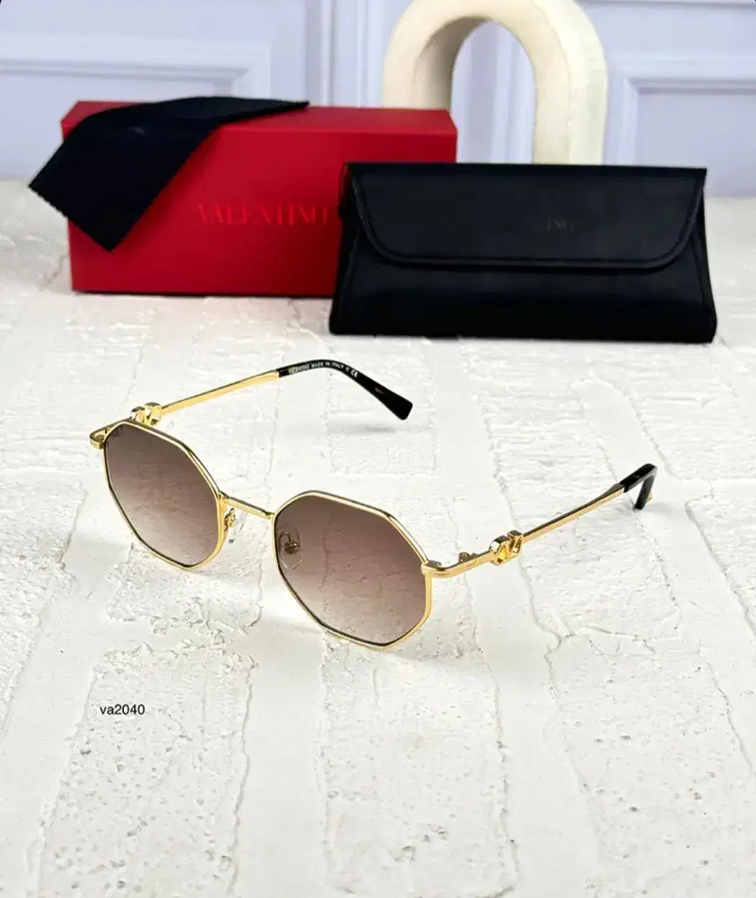 عینک زنانه اورجینال برند والنتینو|زیورآلات و اکسسوری|گراش, |دیوار