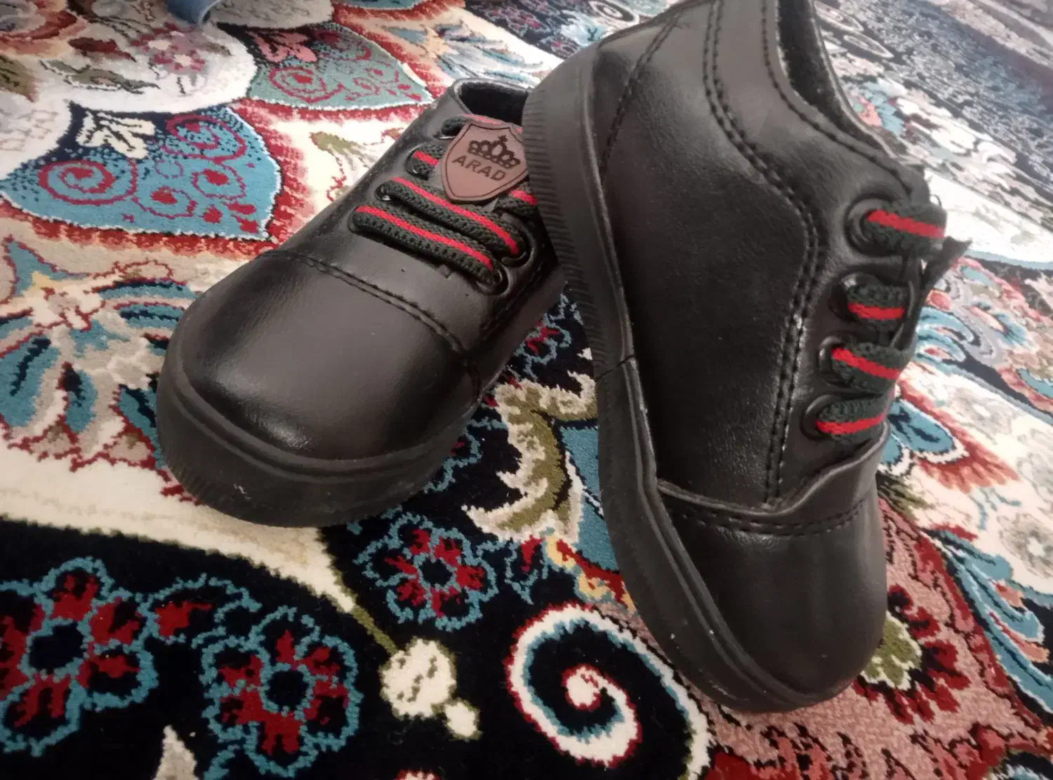 کفش بچگانه|کفش و لباس بچه|اشتهارد, |دیوار