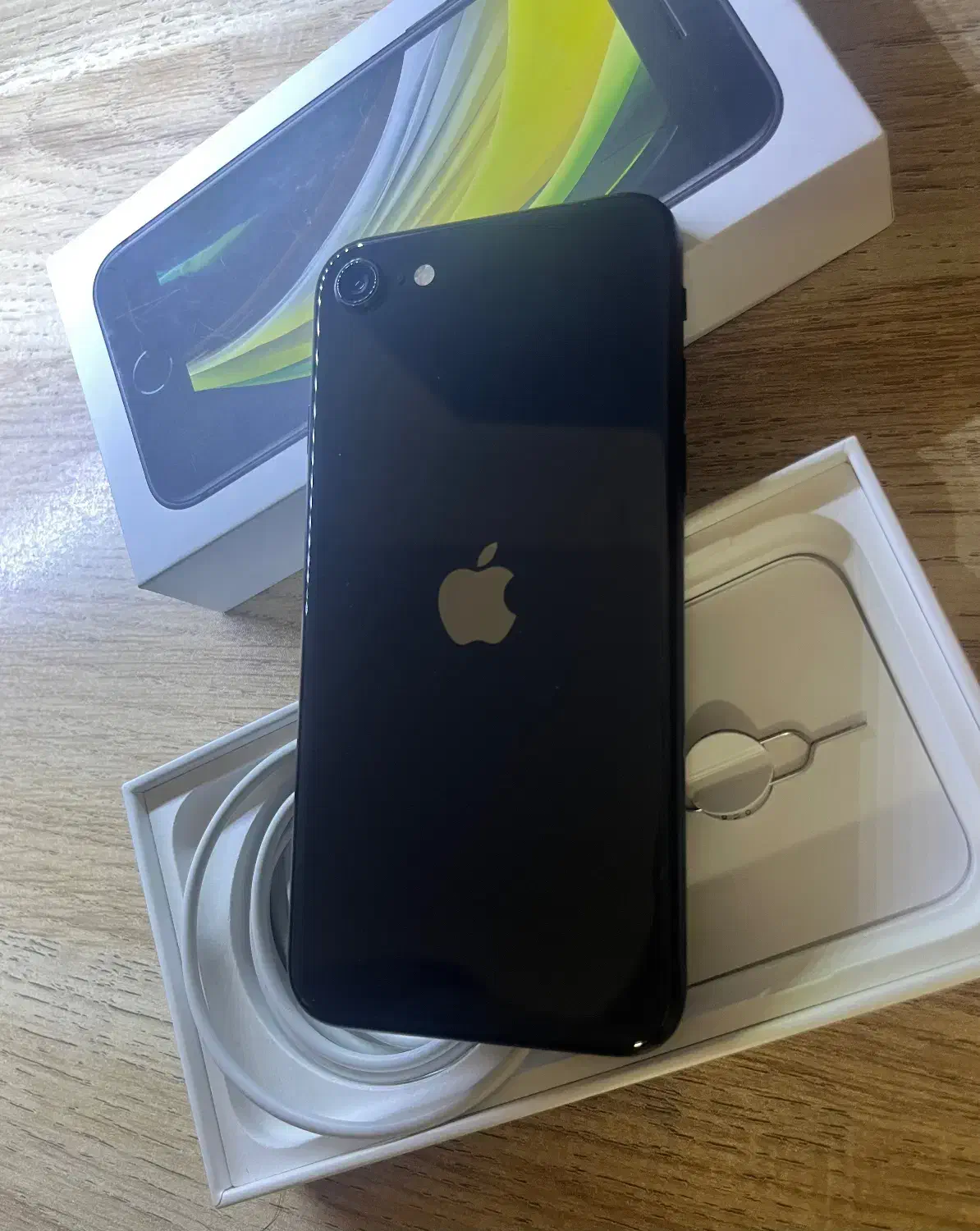 ایفونse2020|موبایل|شاهینشهر, نظامی|دیوار