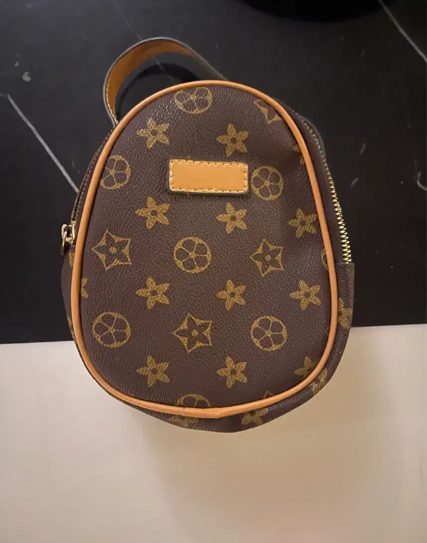 چهار عدد کیف دخترانه خارجی کاملا نو و سالم|کفش و لباس بچه|تهران, قیطریه|دیوار